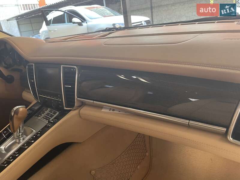 Фастбек Porsche Panamera 2012 в Одесі фото 8 Фастбек Porsche Panamera 2012 в Одесі