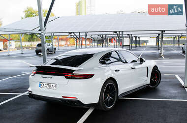 Фастбек Porsche Panamera 2019 в  фото 11 Фастбек Porsche Panamera 2019 в