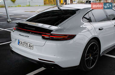 Фастбек Porsche Panamera 2019 в  фото 38 Фастбек Porsche Panamera 2019 в