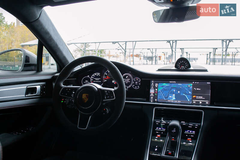Фастбек Porsche Panamera 2019 в Києві