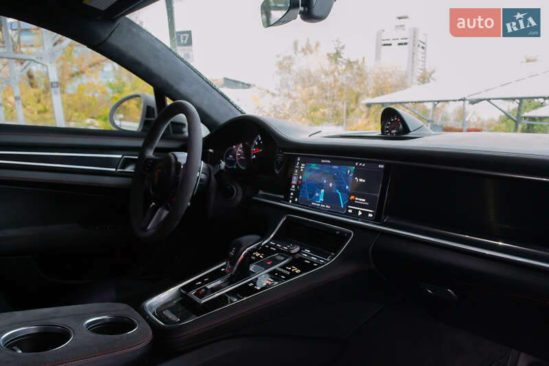 Фастбек Porsche Panamera 2019 в Києві