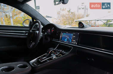 Фастбек Porsche Panamera 2019 в  фото 59 Фастбек Porsche Panamera 2019 в