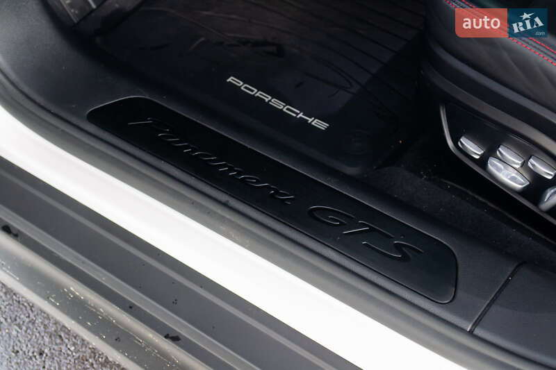 Фастбек Porsche Panamera 2019 в Києві