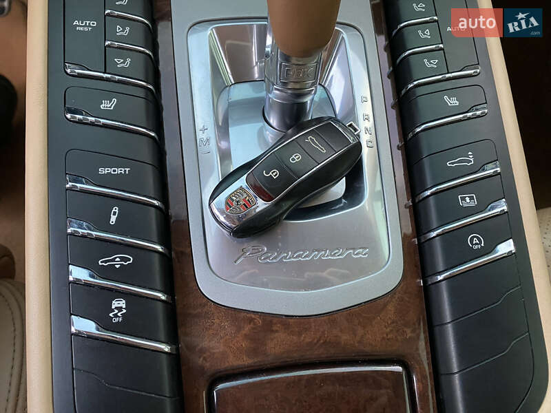 Фастбэк Porsche Panamera 2010 в Умани фото 18 Фастбэк Porsche Panamera 2010 в Умани