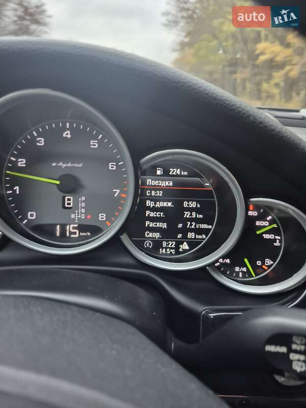 Фастбэк Porsche Panamera 2015 в Виннице фото 3 Фастбэк Porsche Panamera 2015 в Виннице