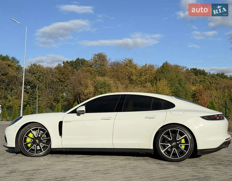 Фастбек Porsche Panamera 2018 в Вінниці