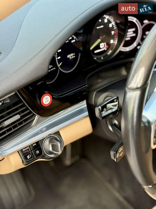 Фастбек Porsche Panamera 2018 в Вінниці