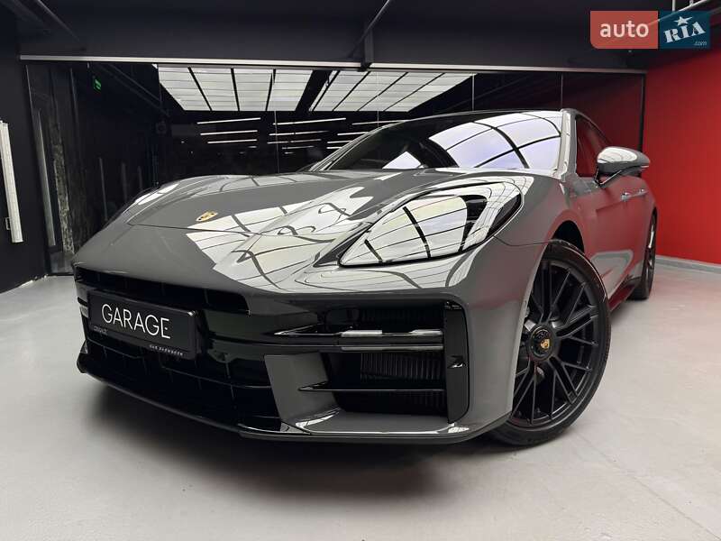 Фастбек Porsche Panamera 2025 в Києві