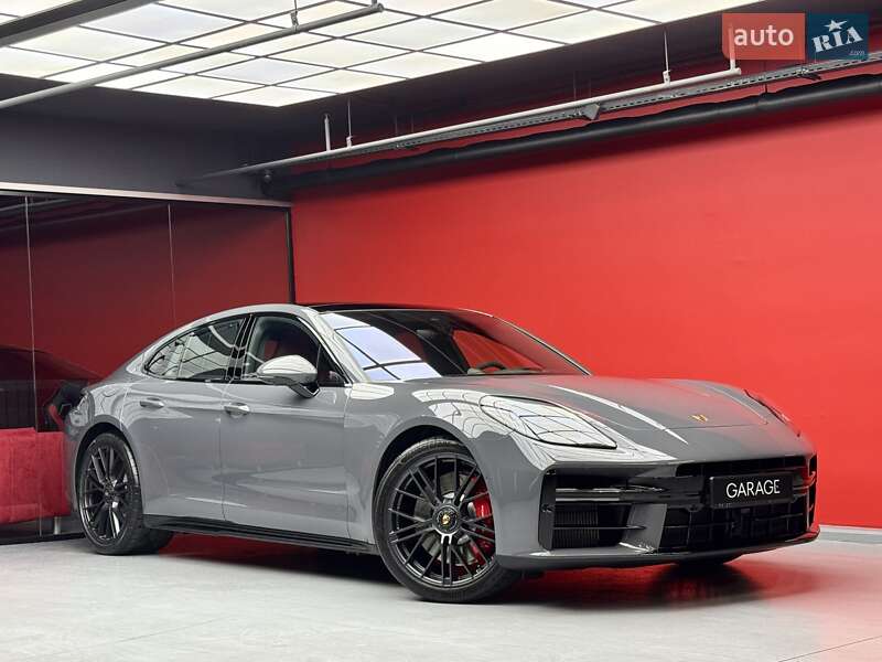 Фастбек Porsche Panamera 2025 в Києві