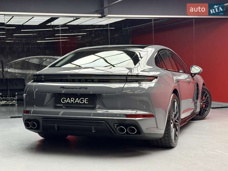 Фастбек Porsche Panamera 2025 в Києві