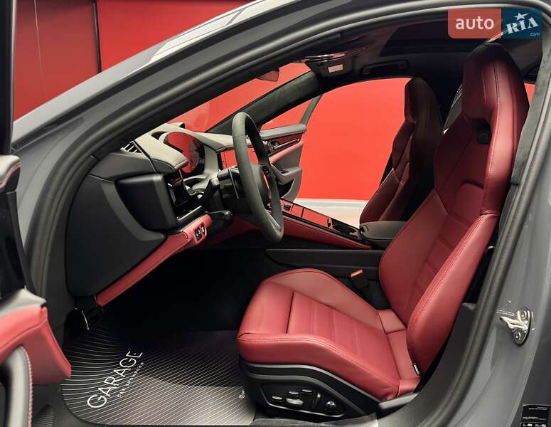 Фастбек Porsche Panamera 2025 в Києві