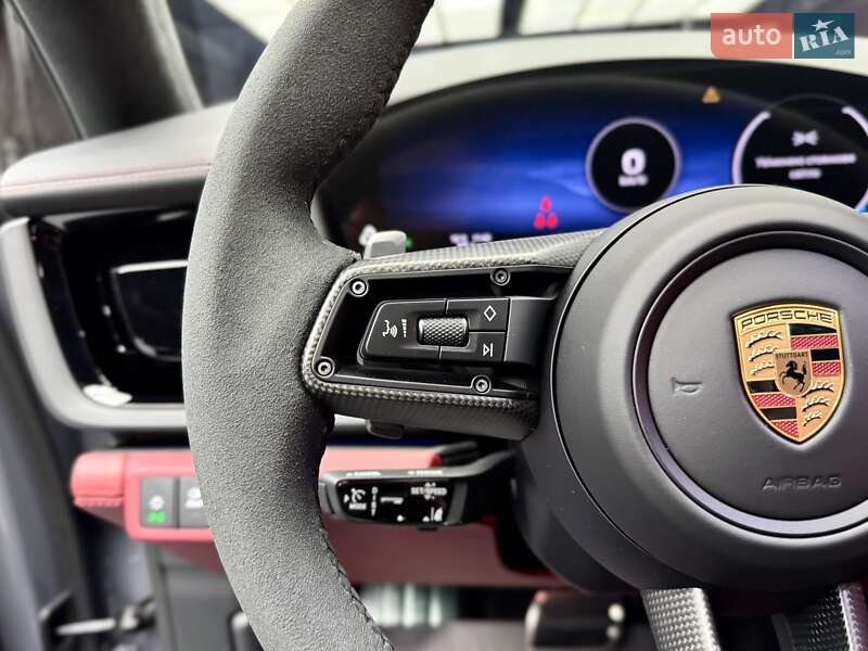 Фастбек Porsche Panamera 2025 в Києві