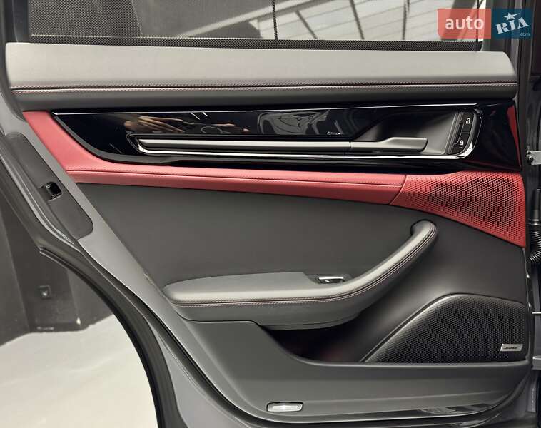 Фастбек Porsche Panamera 2025 в Києві