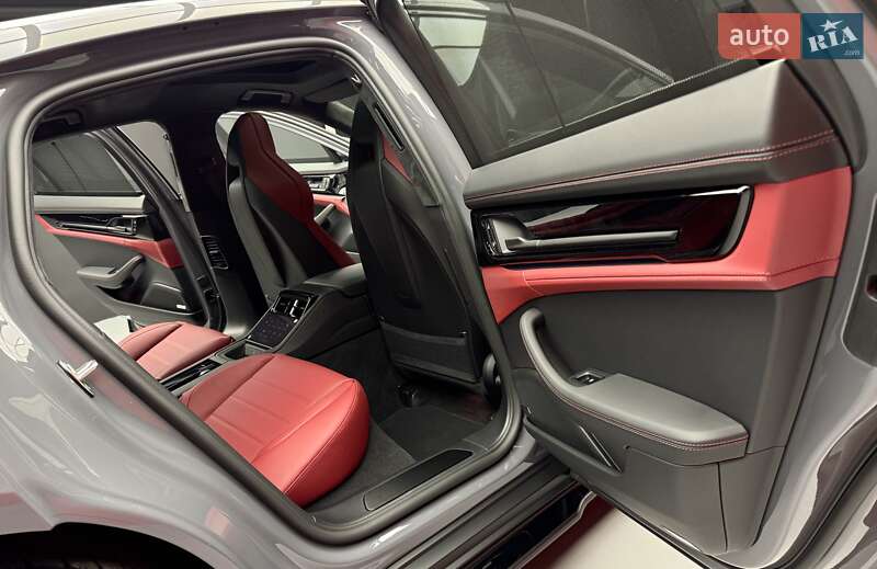 Фастбек Porsche Panamera 2025 в Києві