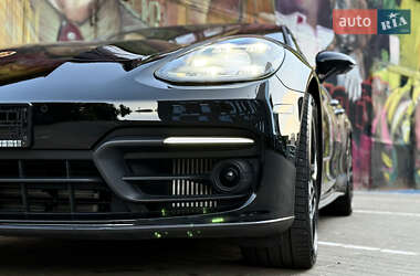 Фастбек Porsche Panamera 2022 в Києві