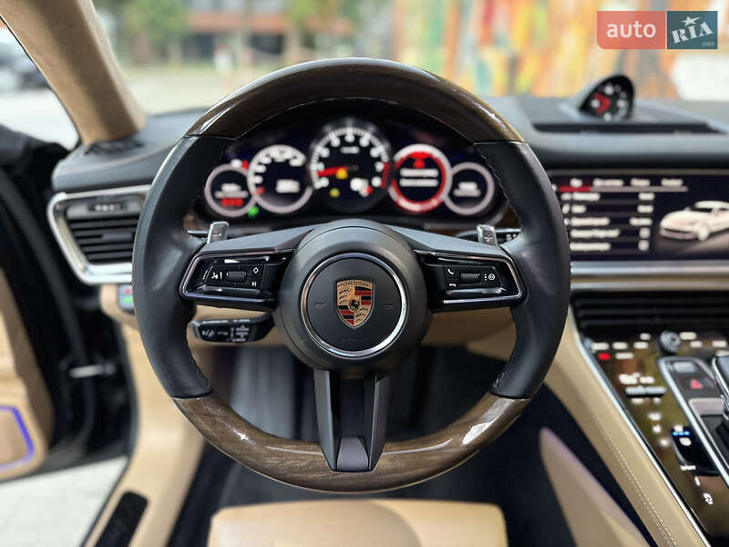 Фастбэк Porsche Panamera 2022 в Киеве фото 18 Фастбэк Porsche Panamera 2022 в Киеве