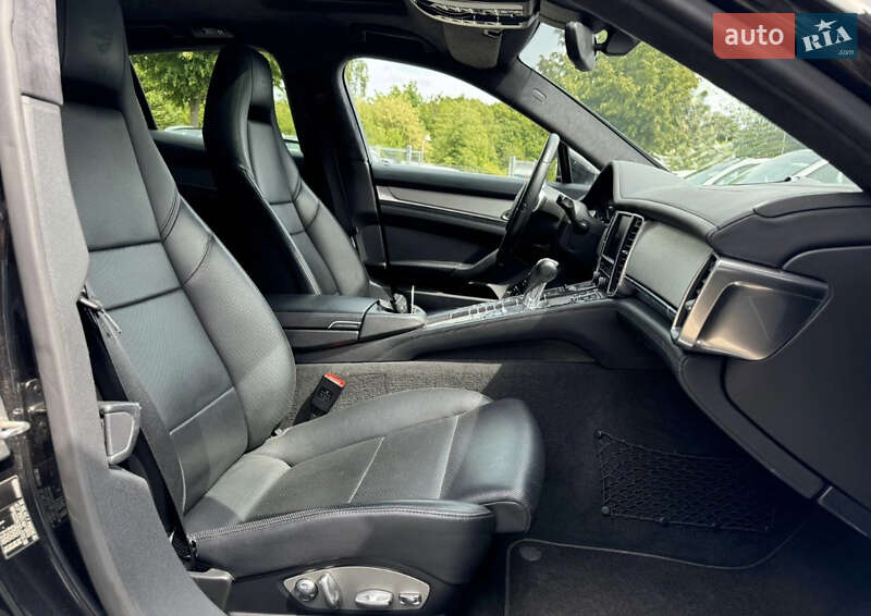 Фастбэк Porsche Panamera 2011 в Киеве фото 10 Фастбэк Porsche Panamera 2011 в Киеве