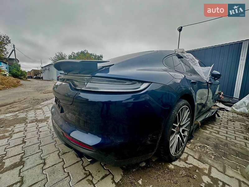 Фастбэк Porsche Panamera 2023 в Одессе