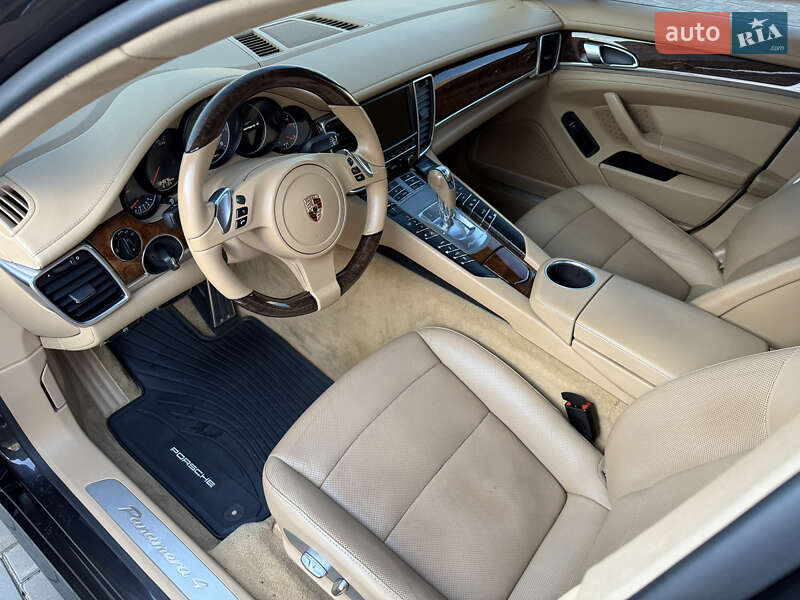Фастбек Porsche Panamera 2011 в Кривому Розі фото 17 Фастбек Porsche Panamera 2011 в Кривому Розі