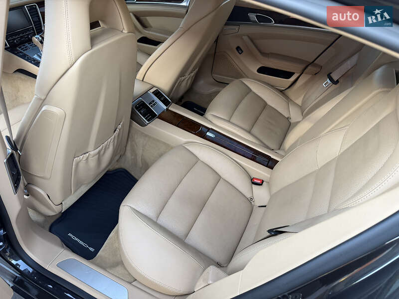 Фастбек Porsche Panamera 2011 в Кривому Розі фото 21 Фастбек Porsche Panamera 2011 в Кривому Розі