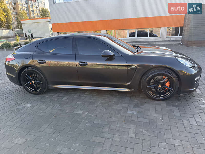 Фастбек Porsche Panamera 2011 в Кривому Розі фото 47 Фастбек Porsche Panamera 2011 в Кривому Розі