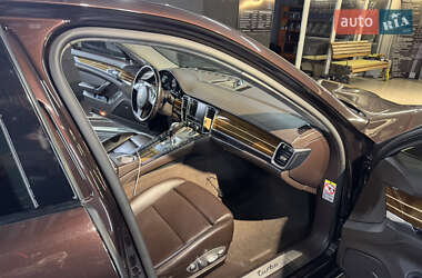 Фастбек Porsche Panamera 2011 в Одесі