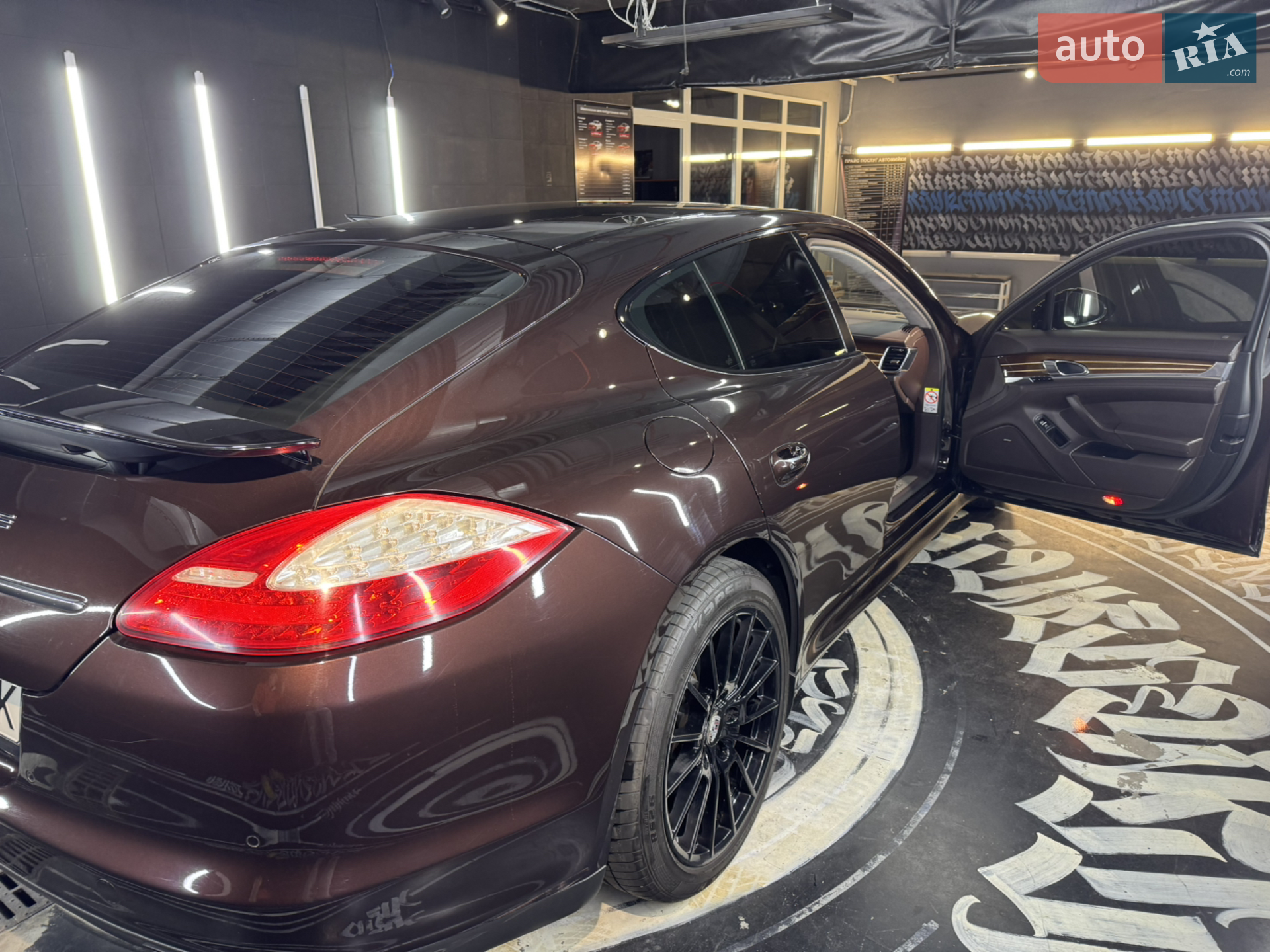 2011 Porsche Panamera - мініатюра 16