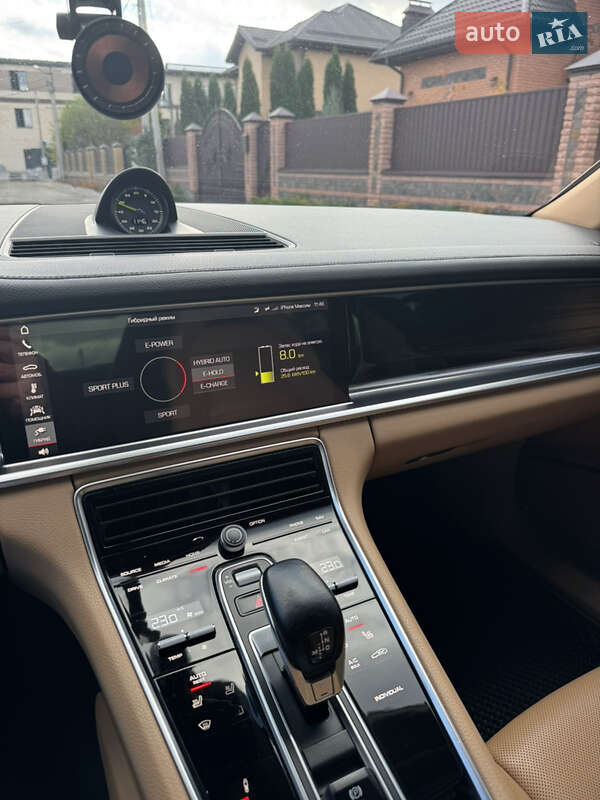 Фастбек Porsche Panamera 2017 в Києві