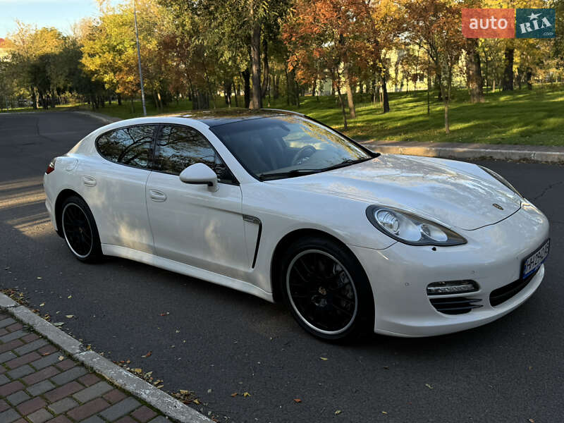 Фастбек Porsche Panamera 2012 в Одесі фото 14 Фастбек Porsche Panamera 2012 в Одесі