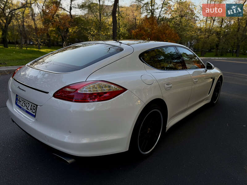 Фастбек Porsche Panamera 2012 в Одесі фото 8 Фастбек Porsche Panamera 2012 в Одесі