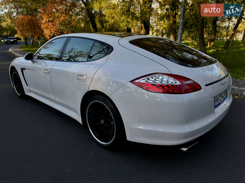 Фастбек Porsche Panamera 2012 в Одесі фото 9 Фастбек Porsche Panamera 2012 в Одесі
