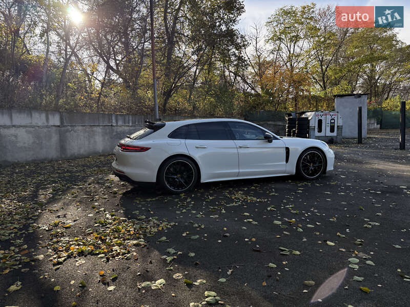 Універсал Porsche Panamera 2018 в Києві фото 10 Універсал Porsche Panamera 2018 в Києві