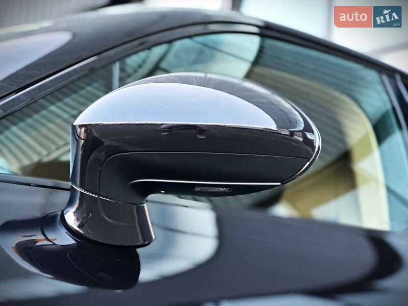 Фастбек Porsche Panamera 2015 в Києві фото 5 Фастбек Porsche Panamera 2015 в Києві