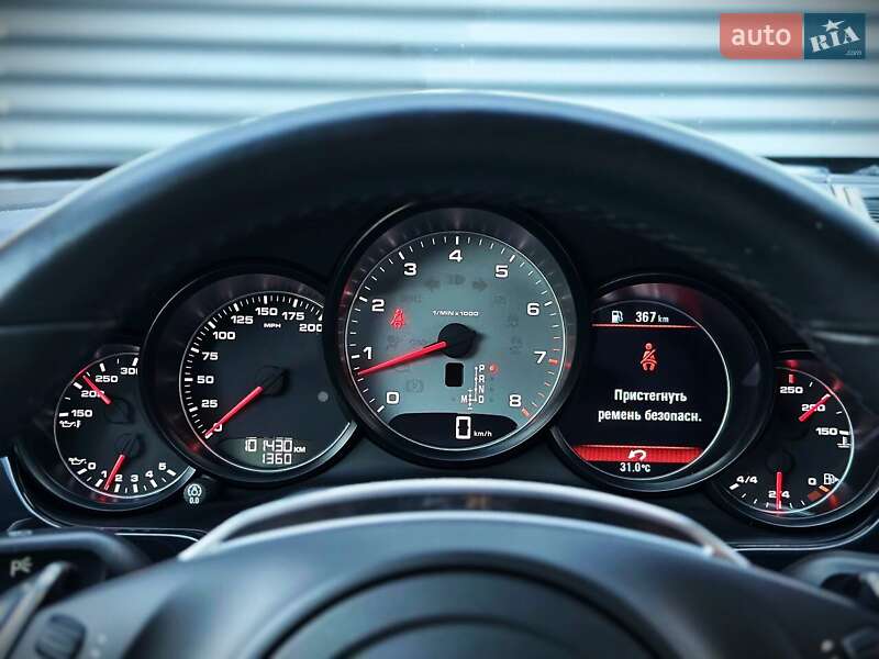 Фастбек Porsche Panamera 2015 в Києві фото 37 Фастбек Porsche Panamera 2015 в Києві