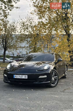 Фастбэк Porsche Panamera 2012 в Киеве