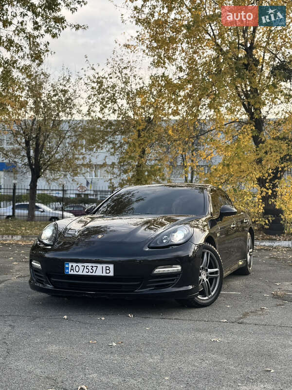 Porsche Panamera 2012