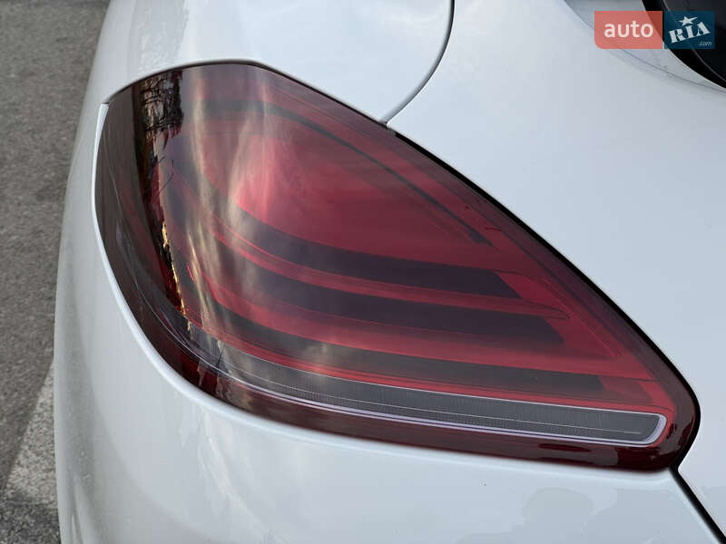 Фастбэк Porsche Panamera 2013 в Киеве