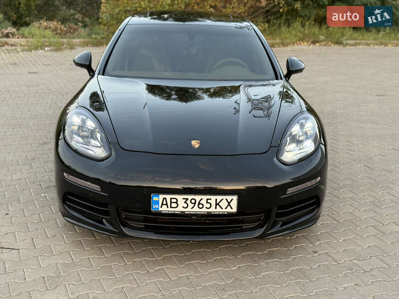 Фастбэк Porsche Panamera 2014 в Киеве