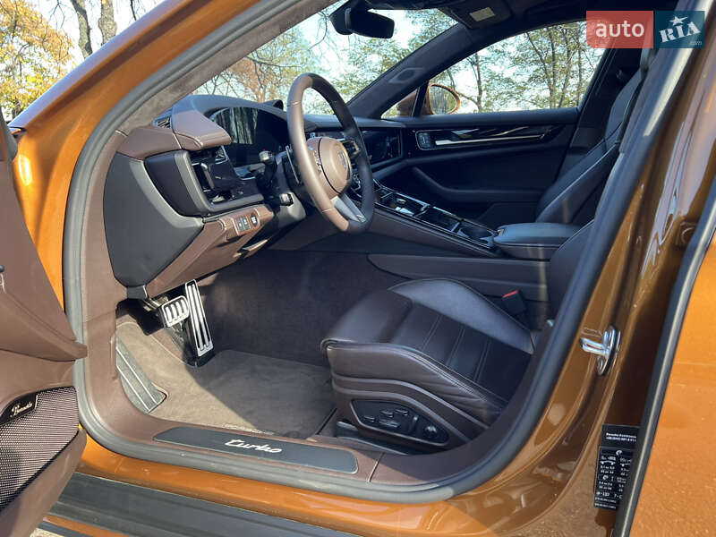 Фастбек Porsche Panamera 2024 в Києві