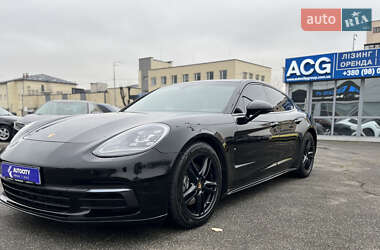 Фастбэк Porsche Panamera 2019 в Киеве
