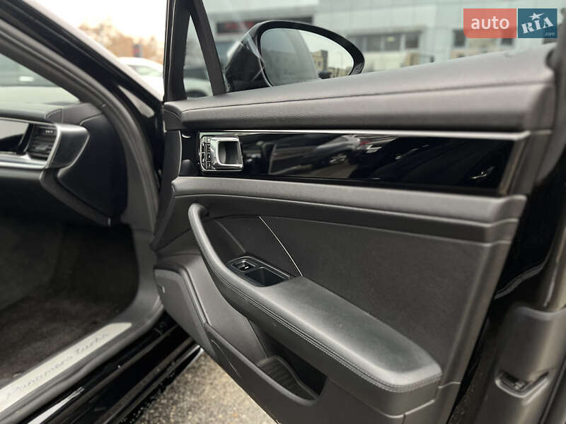 Фастбэк Porsche Panamera 2019 в Киеве фото 25 Фастбэк Porsche Panamera 2019 в Киеве