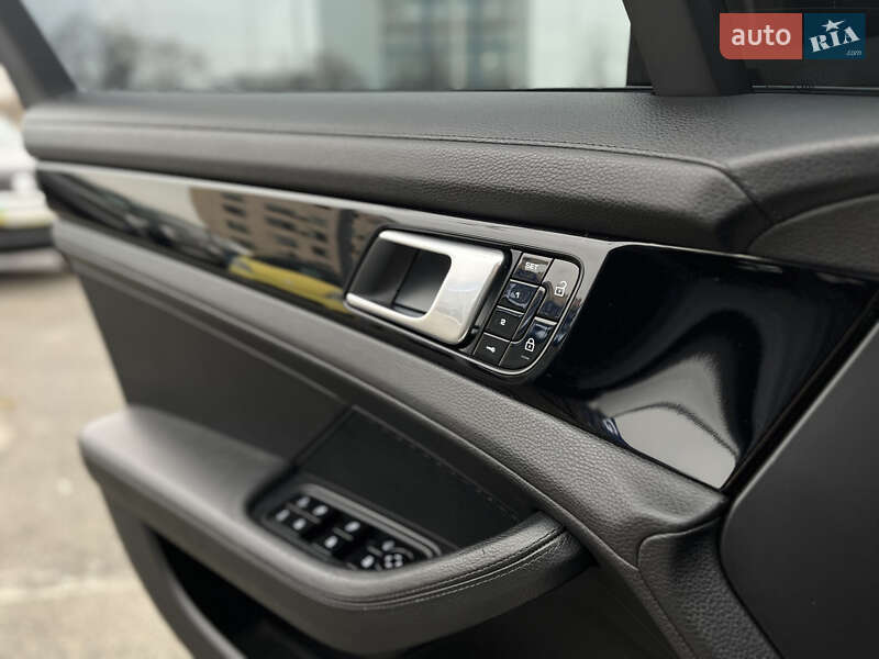 Фастбэк Porsche Panamera 2019 в Киеве фото 23 Фастбэк Porsche Panamera 2019 в Киеве