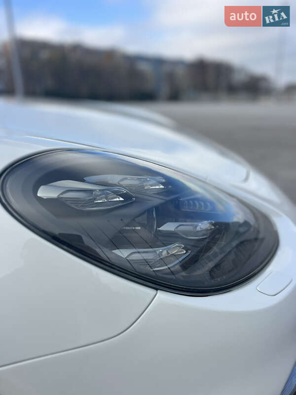 Фастбек Porsche Panamera 2017 в Львові