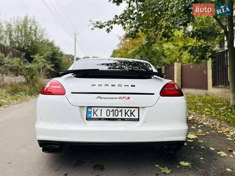 Фастбек Porsche Panamera 2012 в Києві фото 10 Фастбек Porsche Panamera 2012 в Києві