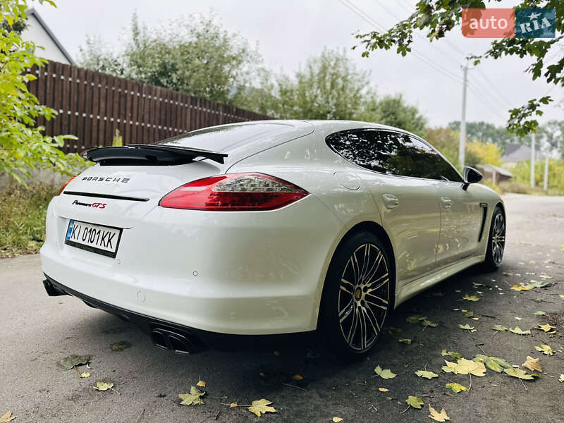 Фастбек Porsche Panamera 2012 в Києві фото 14 Фастбек Porsche Panamera 2012 в Києві