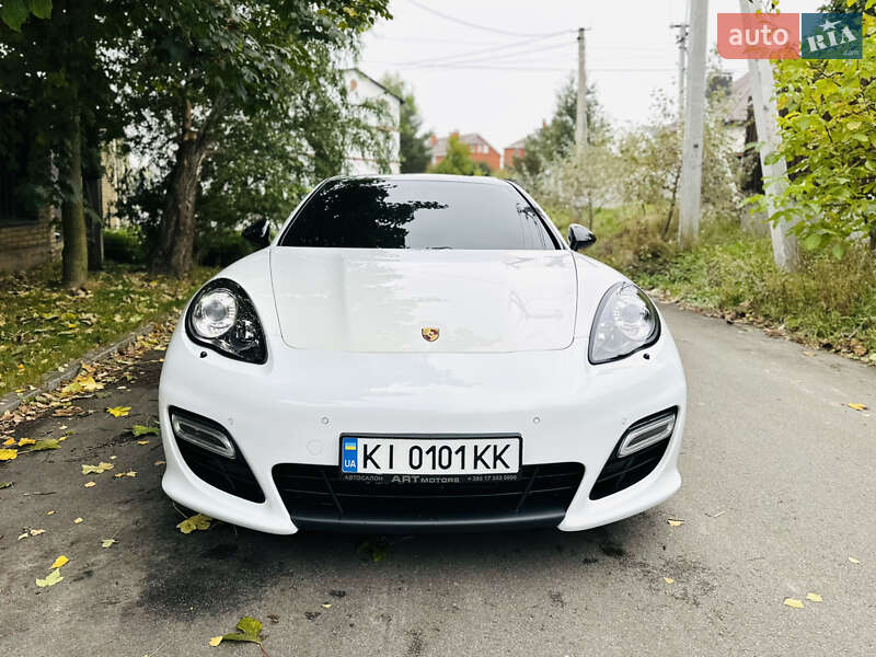 Фастбек Porsche Panamera 2012 в Києві фото 18 Фастбек Porsche Panamera 2012 в Києві