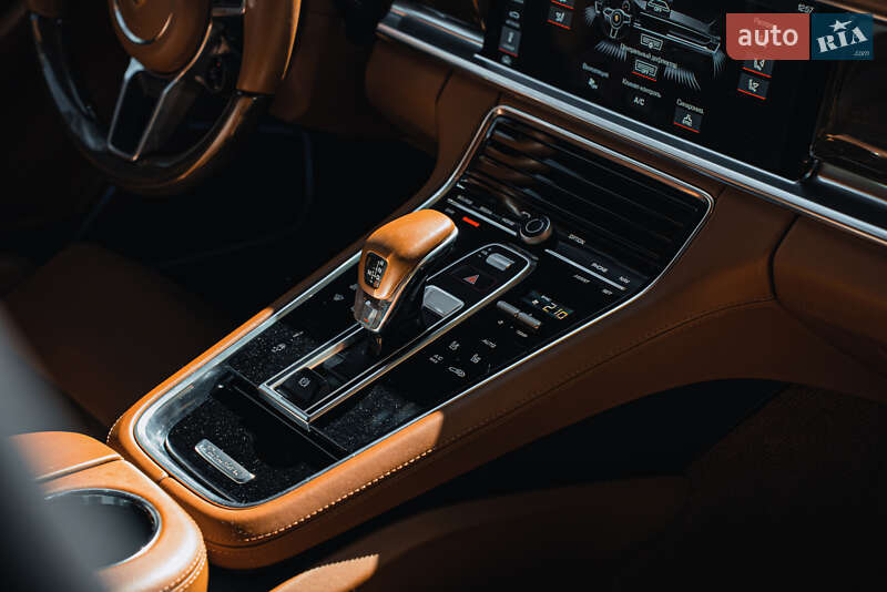 Фастбэк Porsche Panamera 2020 в Киеве