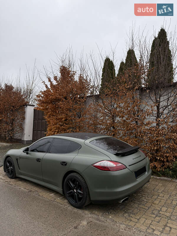 Фастбек Porsche Panamera 2011 в Харкові