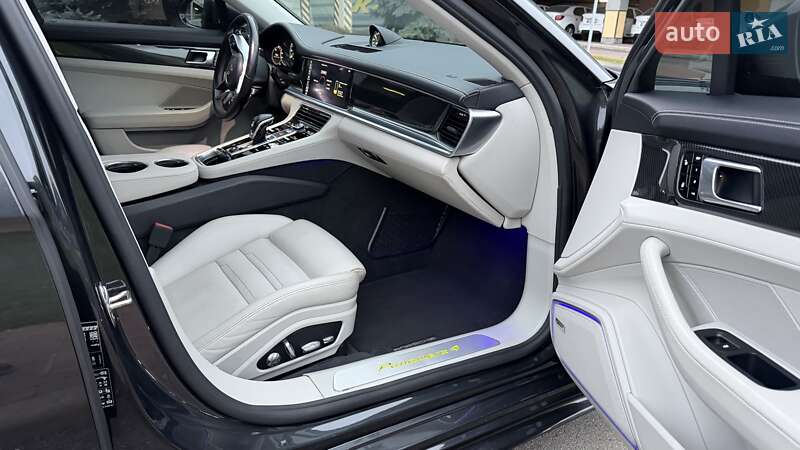 Фастбек Porsche Panamera 2017 в Києві фото 8 Фастбек Porsche Panamera 2017 в Києві