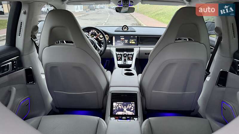Фастбек Porsche Panamera 2017 в Києві фото 19 Фастбек Porsche Panamera 2017 в Києві